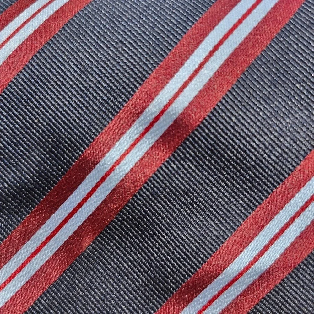 Chereskin black red